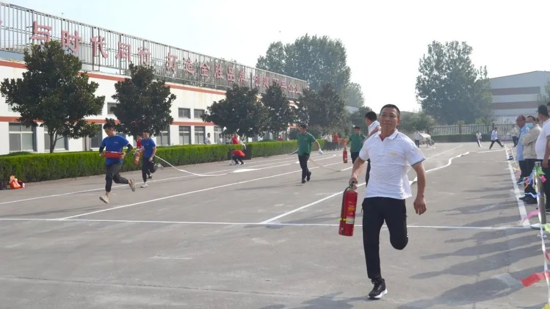 经过各队运动员们的奋力角逐，最8.png